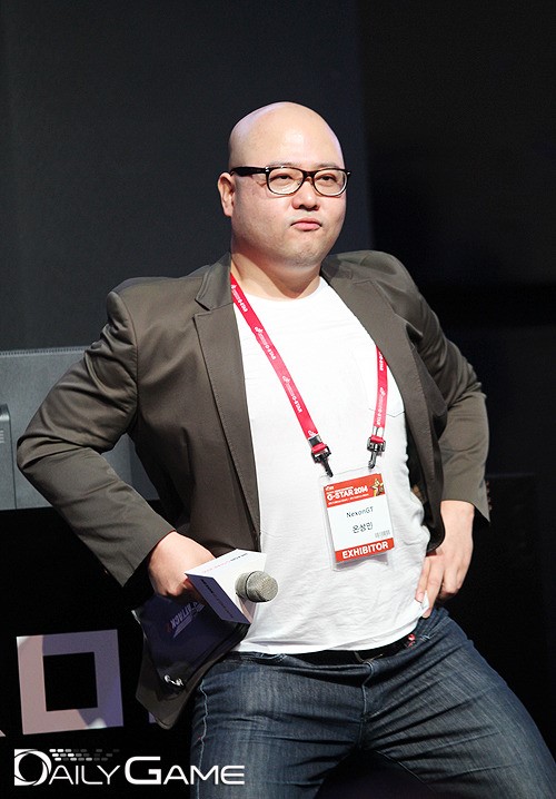 서든어택 행사장에서 팬들을 위해 막춤도 서슴지 않았던 온상민 해설 위원.