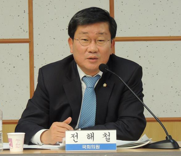 ▲전해철새정치민주연합의원(사진=의원실)