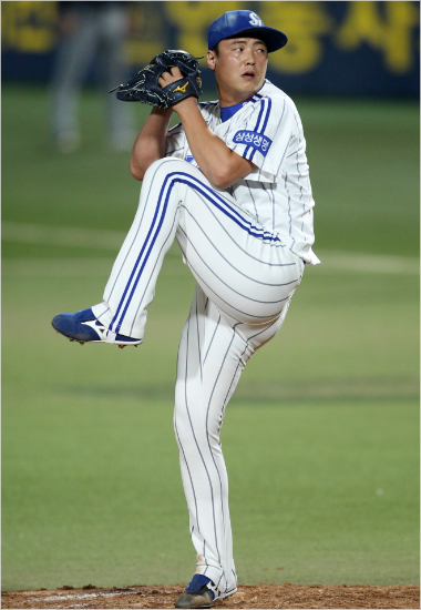 '기럭지길다,시즌도길다'지난22일NC전에서시즌33홀드를기록한삼성필승불펜안지만.(자료사진=삼성)