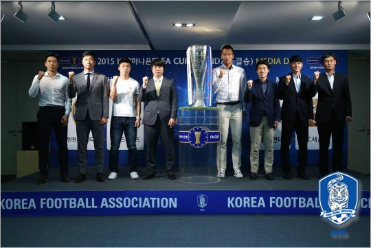 2015KEB하나은행FA컵4강에진출한인천과전남,울산과서울의감독네명은각기다른이유로이대회우승과함께2016년아시아축구연맹(AFC)챔피언스리그에출전권을갈망했다.(자료사진=대한축구협회)