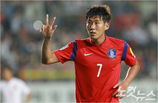 울리슈틸리케감독이이끄는축구대표팀은이청용에이어손흥민의10월A매치합류가최종무산되며주전날개공격수2명없이쿠웨이트,자메이카를상대한다.박종민기자