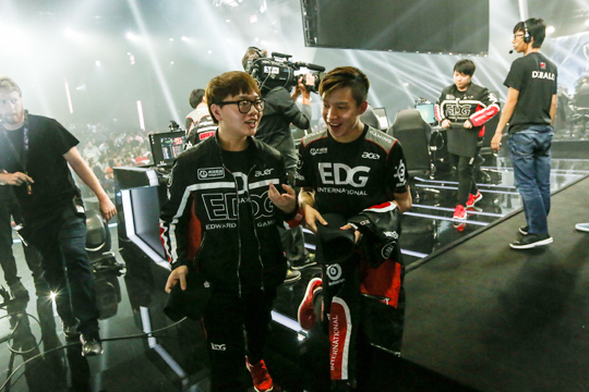 LoL 세계 최강을 가린다! 2015 롤드컵 16강 2일차 현장스케치(2)