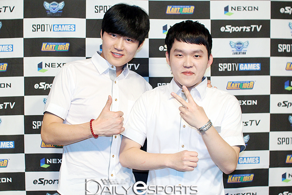 김택환(왼쪽)과 솔라.