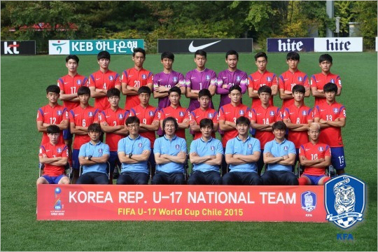 최진철감독이이끄는17세이하축구대표팀은칠레에서열리는국제축구연맹(FIFA)17세이하월드컵을앞두고미국전지훈련지에서열린미국과비공개평가전에서1-2로아쉬운패배를당했다.(자료사진=대한축구협회)