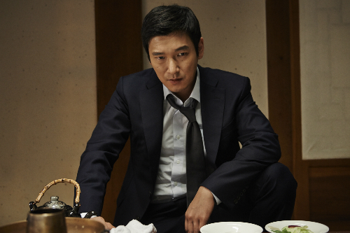 이병헌 조승우 '내부자들'…15종 스틸에 밴 팽팽한 긴장감