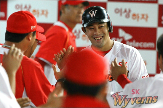 트레이드이후MVP급타자로변신한정의윤.(사진=SK와이번스제공)