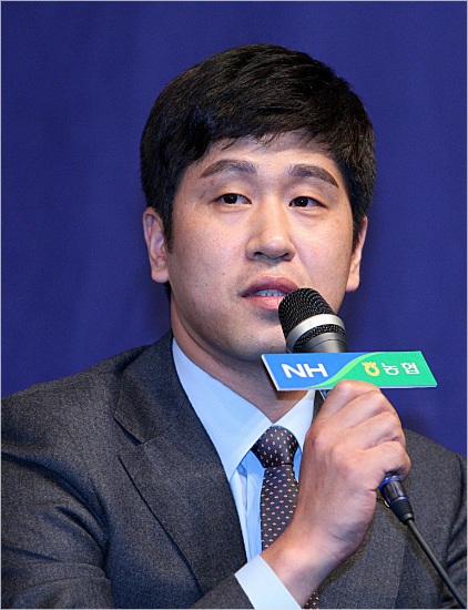 타팀들로부터올시즌V-리그남자부의가장강력한우승후보로지목된대한항공의김종민감독은그에걸맞은모습을보여주겠다며강한자신감을드러냈다.(자료사진=KOVO)