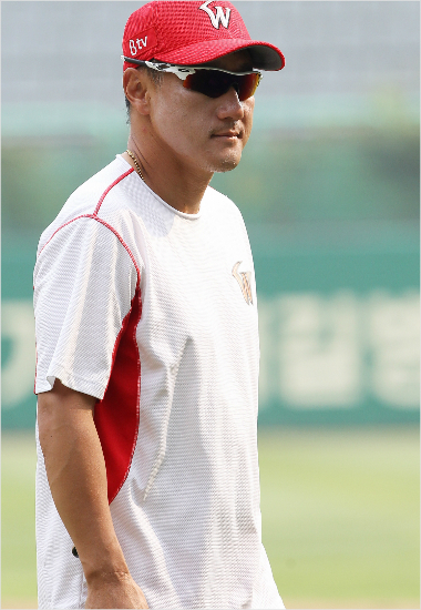 새롭게롯데지휘봉을잡게된조원우SK수석코치.(사진=SK와이번스제공)