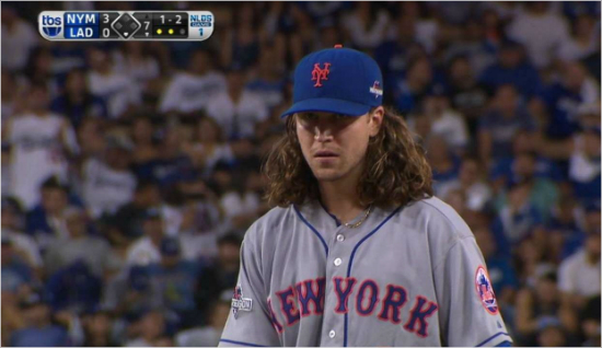 메츠의승리를이끈제이콥디그롬.(홈페이지영상캡처)