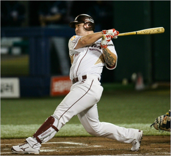 "홈런왕실력보셨죠."박병호가홈런포와결승타점으로넥센승리를이끌었다.(사진=넥센히어로즈제공)