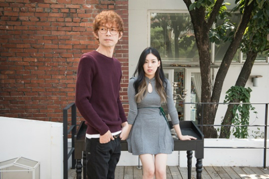 꽃잠프로젝트, 스물두 살 차 남녀의 향기로운 음악