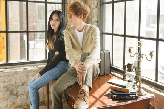 꽃잠프로젝트, 스물두 살 차 남녀의 향기로운 음악