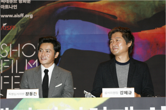 배우장동건과강제규감독.(사진=아시아나국제단편영화제제공)