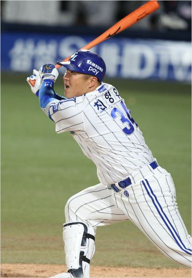 한국시리즈1~2차전에서9타수1안타에그친4번타자최형우.(사진=삼성라이온즈제공)