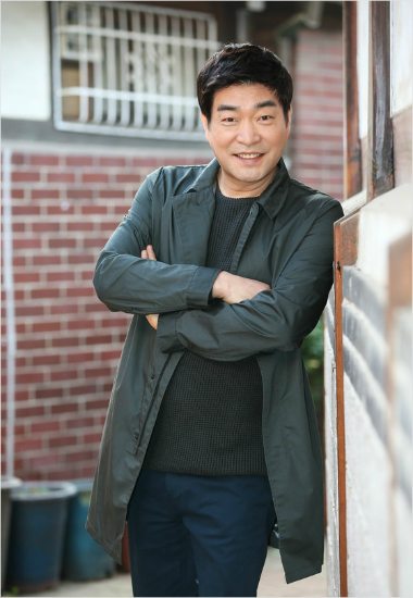 배우손현주.(사진=호호호비치제공)