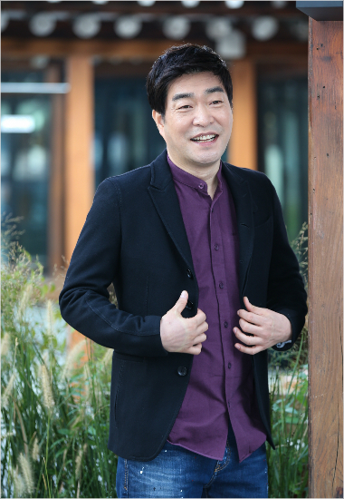 배우손현주.(사진=호호호비치제공)