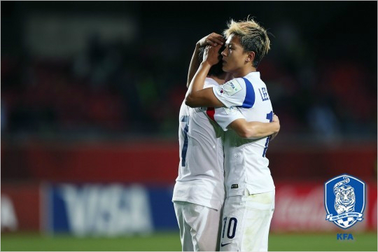 비록벨기에와국제축구연맹(FIFA)17세이하월드컵16강에서아쉬운0-2패배를기록했지만최진철감독이이끄는17세이하축구대표팀은'한국축구의미래'다운모습을보였다.(자료사진=대한축구협회)