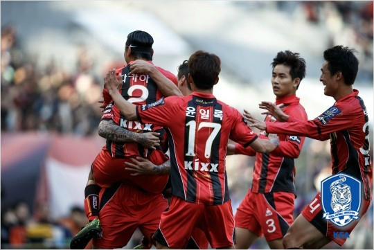 2014년결승전에서성남FC에승부차기끝에패해고개를떨궜던FC서울은2년연속오른결승에서는우승기회를놓치지않았다.(자료사진=대한축구협회)