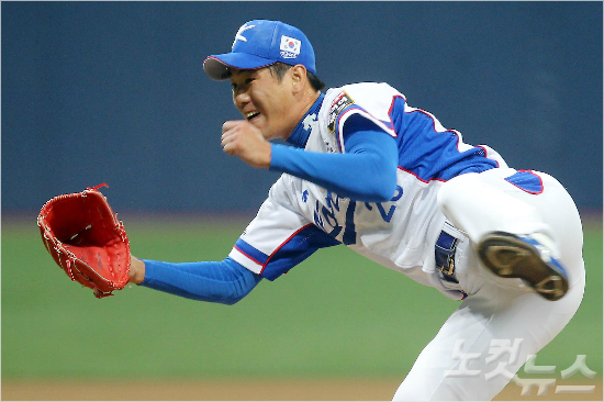 '좋았어!'4일서울고척스카이돔에서열린2015서울슈퍼시리즈대한민국과쿠바의경기에서대한민국선발김광현이역투하는모습.(사진=박종민기자)
