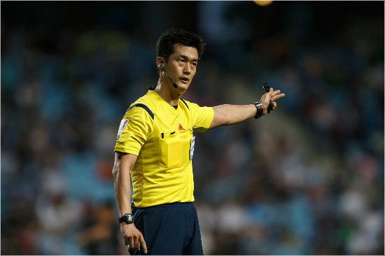 한국프로축구연맹심판위원회는11일2011년부터K리그심판으로활동한프로5년차국제심판고형진주심을10월'4H글로벌쿨이온이달의심판'에선정했다.(자료사진=한국프로축구연맹)