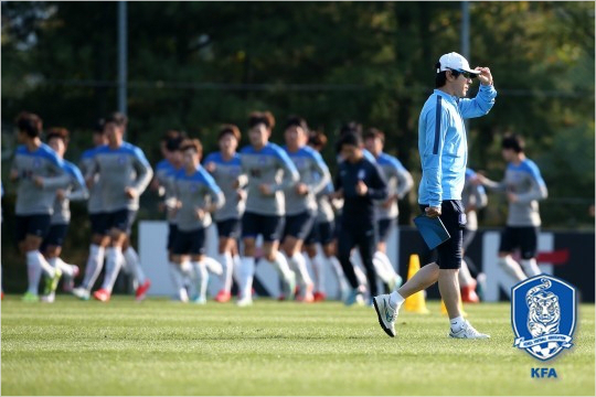 신태용올림픽축구대표팀감독은모로코와'중국4개국친선대회'1차전에새롭게소집한여봉훈을70분간투입해기량을점검했다.(자료사진=대한축구협회)