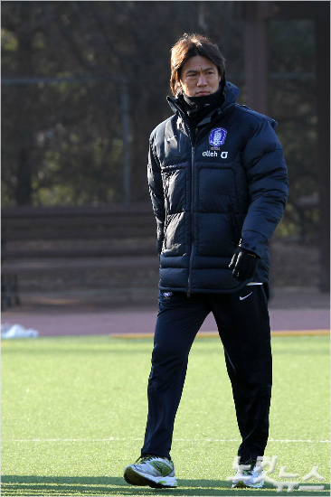 홍명보전축구대표팀감독은16일부터이틀간충남천안의천안축구센터에서'제9차코리아실드프로젝트'를연다.윤성호기자