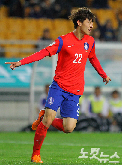 12일저녁수원월드컵경기장에서열린KEB하나은행후원2018러시아월드컵아시아2차예선대한민국과미얀마의경기에서이재성이전반전팀의첫번째골을성공시킨뒤기뻐하고있다.박종민기자