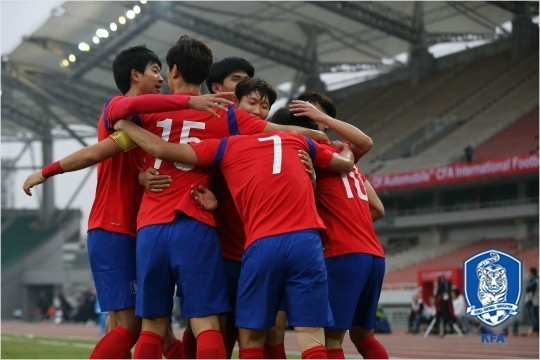 모로코와1차전에서아쉬운패배에그쳤던올림픽대표팀은과감한선수기용의변화를통해분위기전환에성공했다.비록콜롬비아와2차전을2-2무승부로마쳤지만전반은기대이상의경기력을선보였다.(자료사진=대한축구협회)