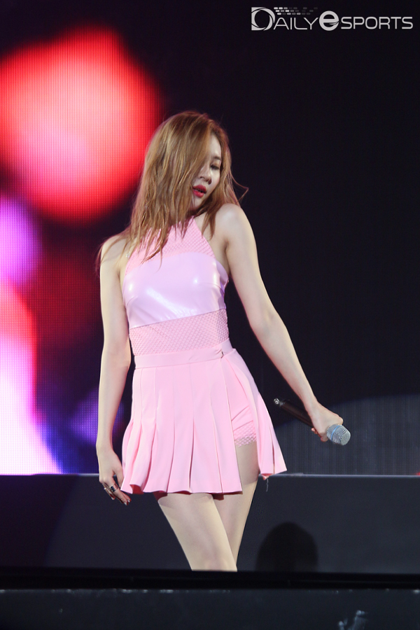 선미의 매혹적인 춤사위.