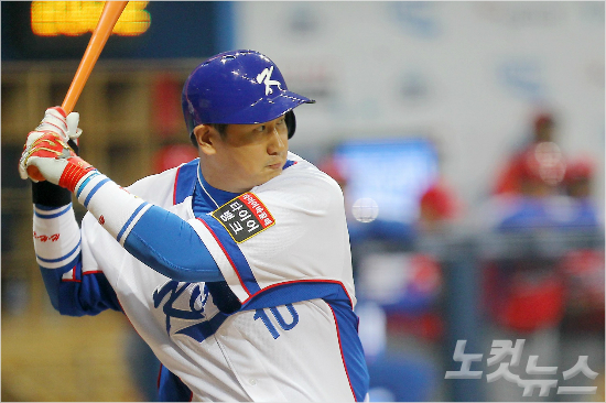 올해프리미어12에서비로소대한민국최고타자로명실공히우뚝선이대호.(자료사진=박종민기자)
