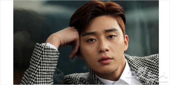 최근종영된MBC수목드라마'그녀는예뻤다'열연을펼친배우박서준이지난18일오전서울논현동한카페에서CBS노컷뉴스와인터뷰전포즈를취하고있다.사진=황진환기자