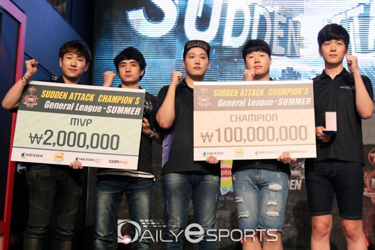 챔피언스 리그 우승으로 서든어택 최우수 선수상 후보에 오른 임준영, 김성태, 이승규, 정현섭, 이원상(왼쪽부터).