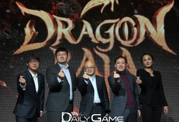 왼쪽부터 로코조이 유관민 PM, 로코조이 조위 부대표, 로코조이 싱샨후 대표, 비전브로스 이상훈 대표, 로코조이 강나라 사업 실장