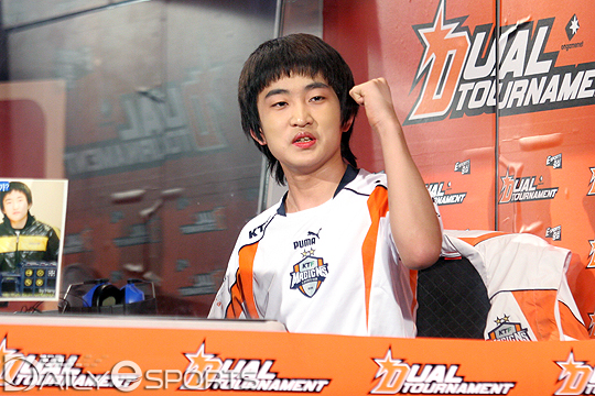 KT '소년가장'에서 '최종병기'로…다시 보는 이영호 영광의 순간(1)