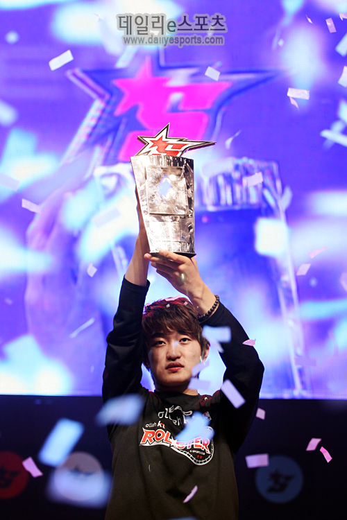 KT '소년가장'에서 '최종병기'로…다시 보는 이영호 영광의 순간(1)