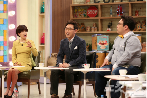 꽃다방의방송녹화장면,이성미,방송인김현욱,방송인이혁재(좌로부터)