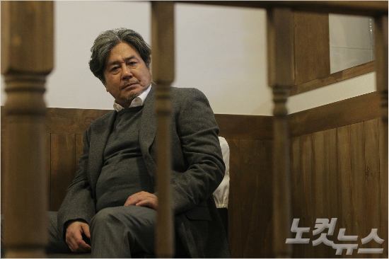 영화'대호'주연배우최민식이11일오후서울부암동한카페에서CBS노컷뉴스와인터뷰전포즈를취하고있다.(사진=황진환기자/자료사진)