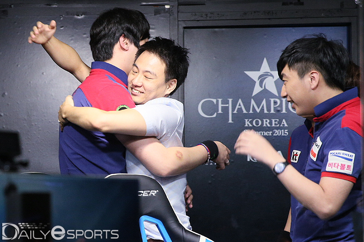 KT 이지훈 감독의 2015년 "다사다난, 다이내믹, 다시 시작"