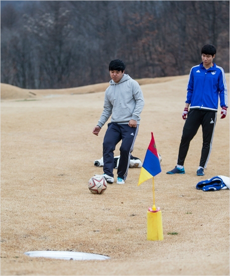 풋골프는이름에서도알수있듯축구와골프가결합한신종스포츠로유럽과남미에서선풍적인인기를끌고있다.(자료사진=국민체육진흥공단)