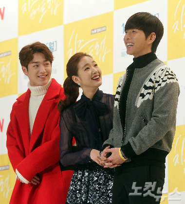 배우서강준(왼쪽부터),김고은,박해진이22일오후서울영등포타임스퀘어아모리스홀에서열린tvN‘치즈인더트랩’제작발표회에참석해포토타임을갖고있다.황진환기자