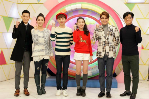 최장기보니장원식,김소영,현재보니하니진행을맡고있는신동우,이수민,초대보니김태진,초대보니하니PD문동현.좌로부터.사진=EBS제공