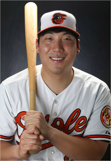 "정호야나도왔다."김현수가볼티모어오리올스에공식입단했다.(사진=볼티모어오리올스제공)