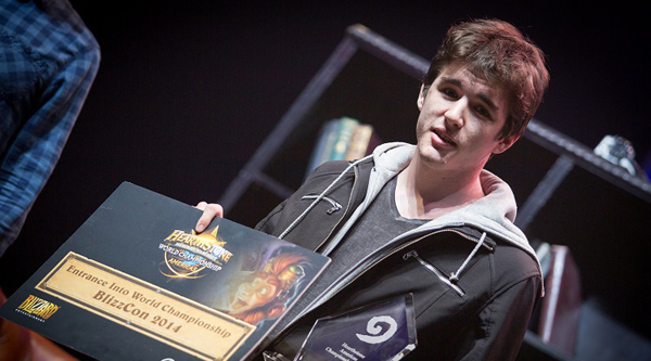 현 상금 랭킹 1위 Firebat.