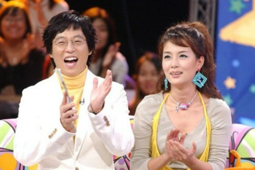 예능프로그램'놀러와'에서호흡을맞췄던유재석(왼쪽)과김원희(사진=MBC제공)