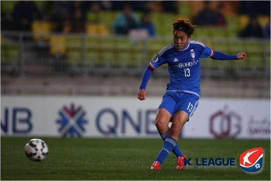 새시즌을앞두고대대적인공격진개편에나선울산은측면과중앙에서모두활용가능한공격수서정진을1년간임대영입했다.(자료사진=울산현대)