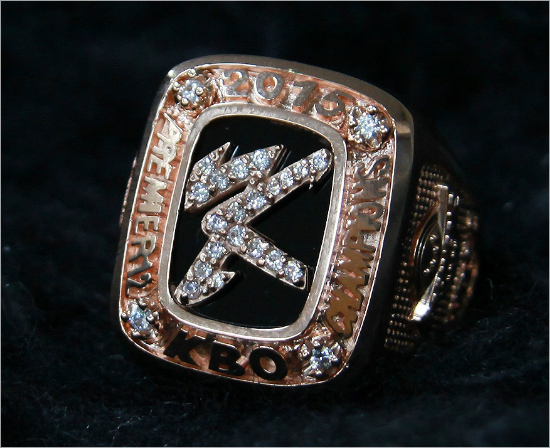 KBO가제작한프리미어12우승기념반지.(사진=KBO제공)