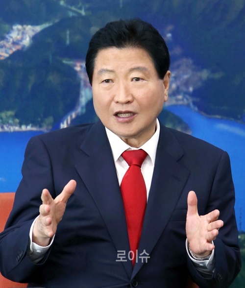 ▲검사출신안상수창원시장.(사진제공=창원시)