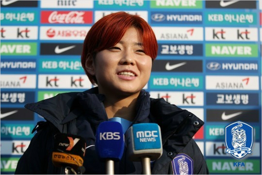 전가을은미국프로여자축구리그(NWSL)웨스턴뉴욕플래시에입단하며미국무대를밟는최초의한국선수가됐다.(자료사진=대한축구협회)