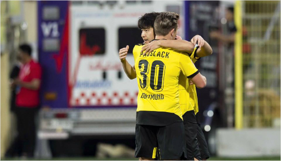 독일분데스리가보루시아도르트문트에서활약하는국가대표수비수박주호는전북현대와평가전에서풀타임활약하며1골을넣고결정적인상대의슈팅을수비하는맹활약을선보였다.(자료사진=도르트문트공식페이스북갈무리)
