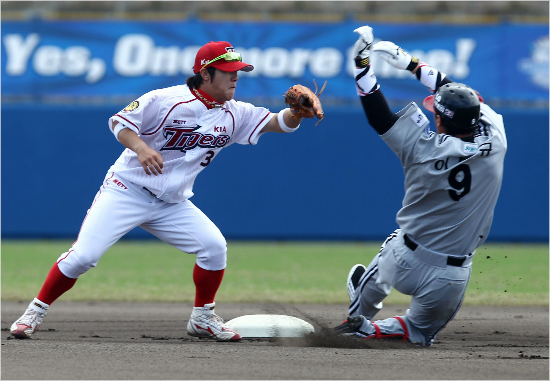 2012년스프링캠프당시일본오키나와에서열린KIA와LG의연습경기모습.(자료사진=KIA)